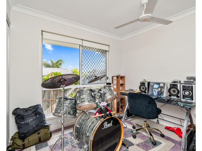 15 Eli Court, Kawungan QLD 4655