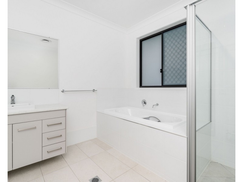 120 A Bideford Street, Torquay QLD 4655