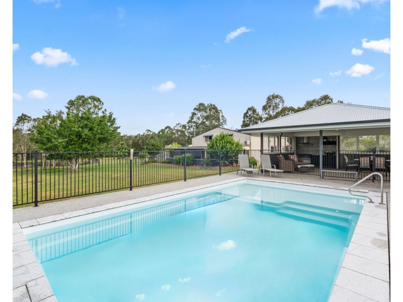 371 Honeyeater Drive, Walligan QLD 4655