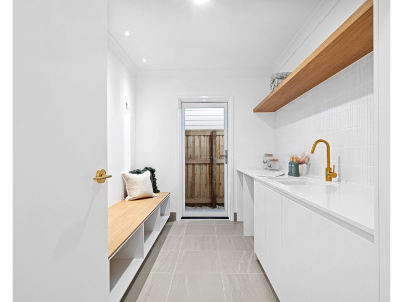 43 Mataranka Circuit, Nikenbah QLD 4655
