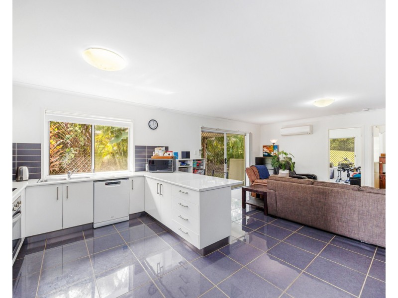 76 Palm Way, Dundowran Beach QLD 4655