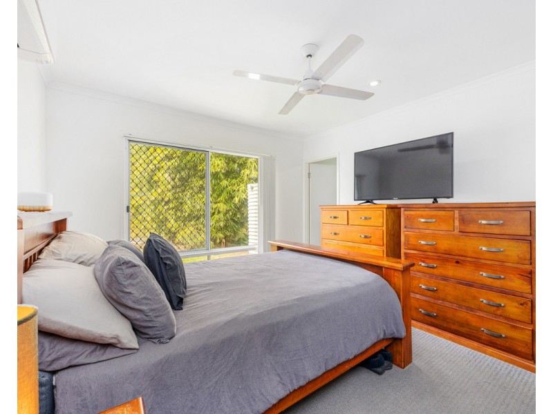 76 Palm Way, Dundowran Beach QLD 4655