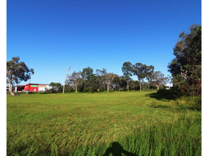 1 Southern Cross Circuit, Urangan QLD 4655
