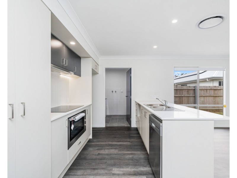 8 Ocean Edge Road, Burrum Heads QLD 4659