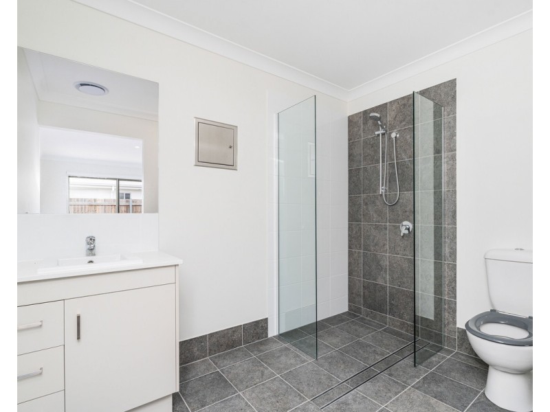 8 Ocean Edge Road, Burrum Heads QLD 4659