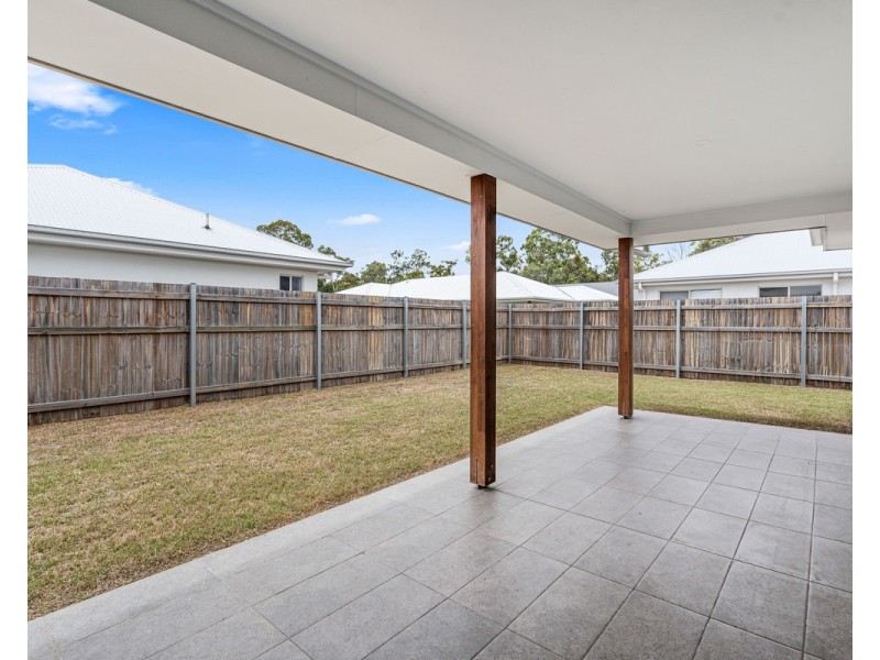 8 Ocean Edge Road, Burrum Heads QLD 4659