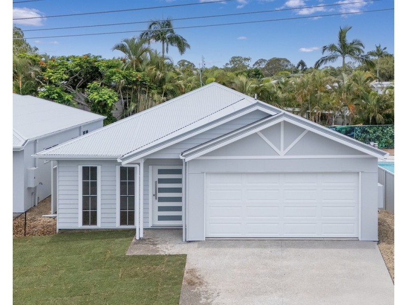 1/205 Truro Street, Urangan QLD 4655
