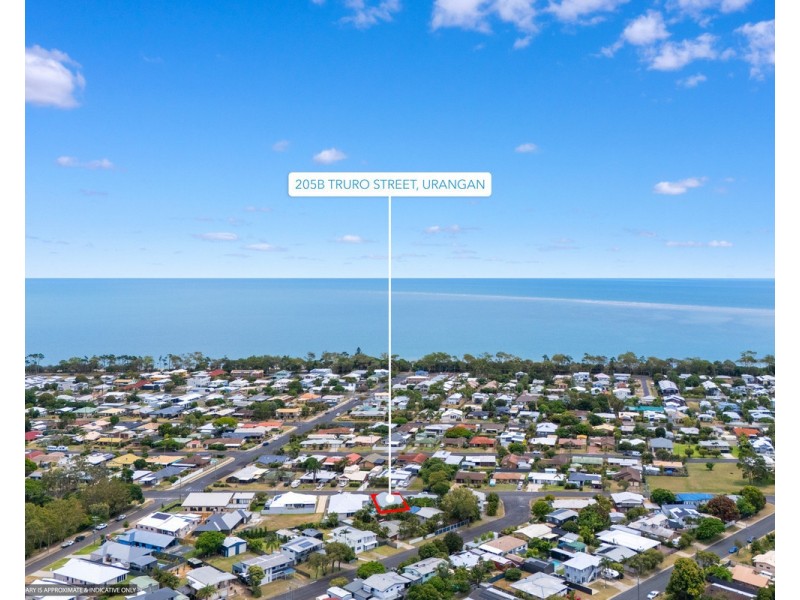 1/205 Truro Street, Urangan QLD 4655