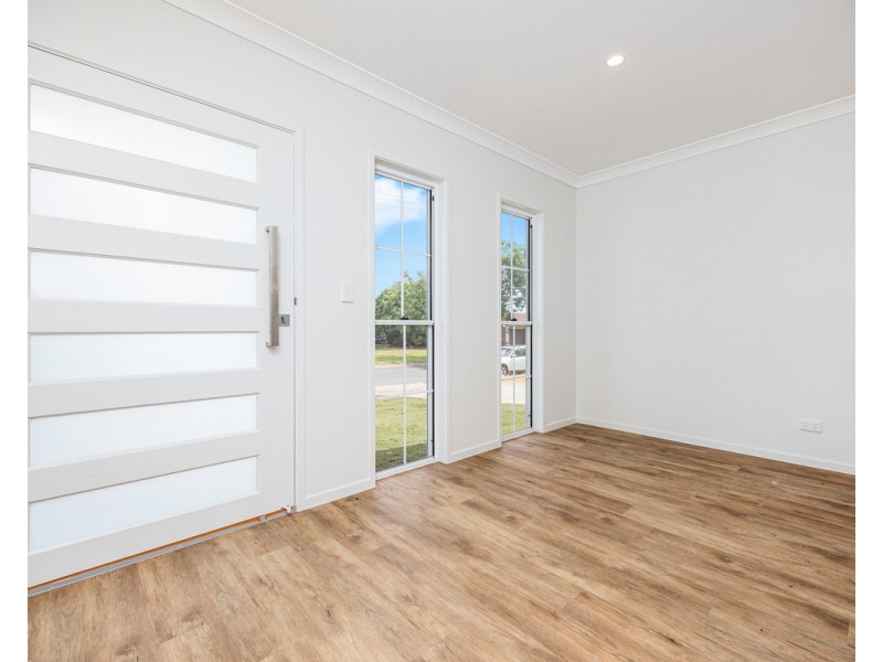 1/205 Truro Street, Urangan QLD 4655