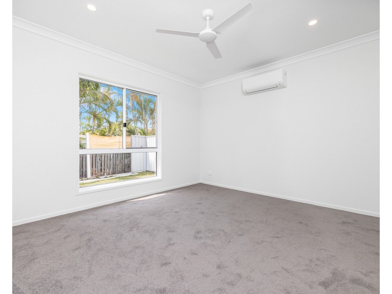 1/205 Truro Street, Urangan QLD 4655