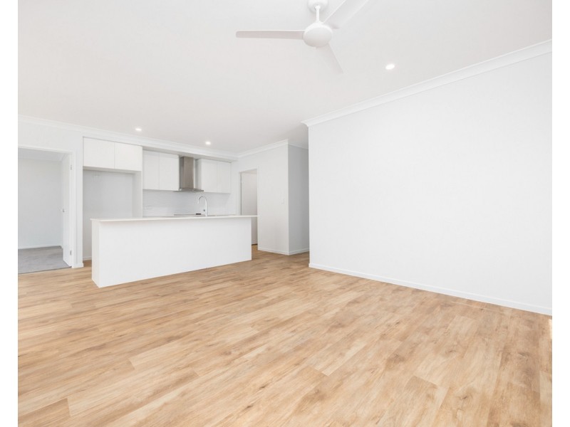 1/205 Truro Street, Urangan QLD 4655