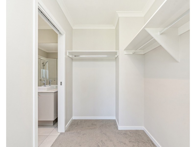 10 Hovea Circuit, Nikenbah QLD 4655