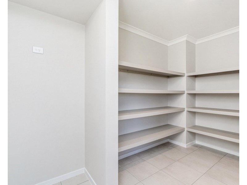 10 Hovea Circuit, Nikenbah QLD 4655