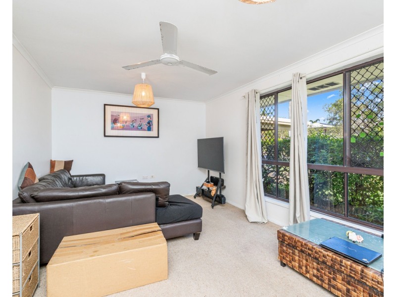 15 Parkway Drive, Scarness QLD 4655