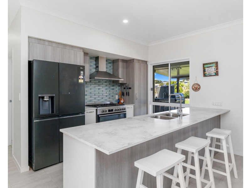 61 Pedelty Lane, Dundowran QLD 4655