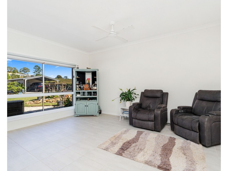 61 Pedelty Lane, Dundowran QLD 4655