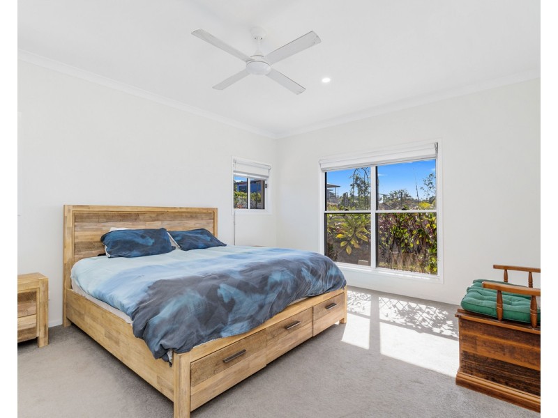 61 Pedelty Lane, Dundowran QLD 4655