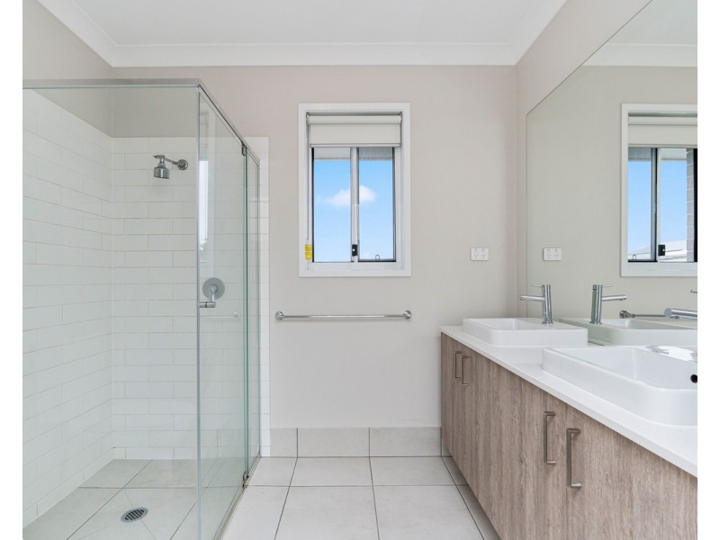 49 Mataranka Circuit, Nikenbah QLD 4655