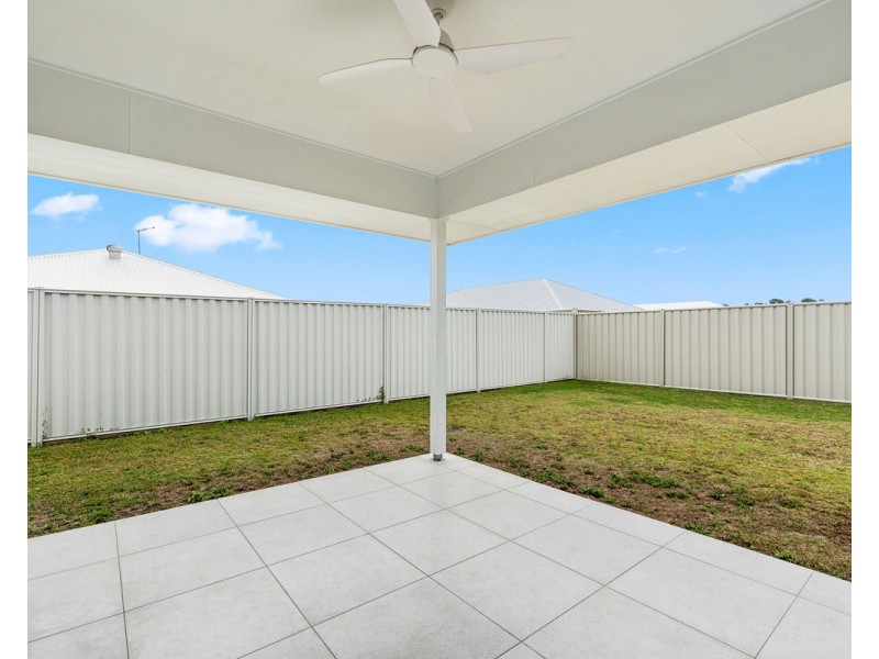 49 Mataranka Circuit, Nikenbah QLD 4655