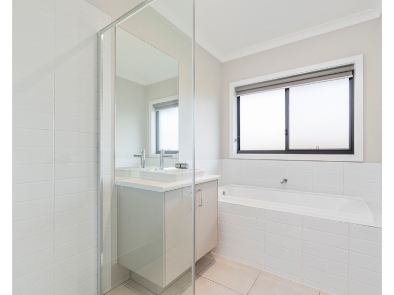 7 cooper Circuit, Nikenbah QLD 4655