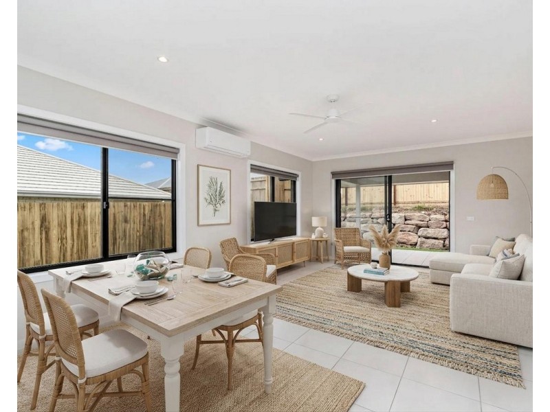 7 cooper Circuit, Nikenbah QLD 4655