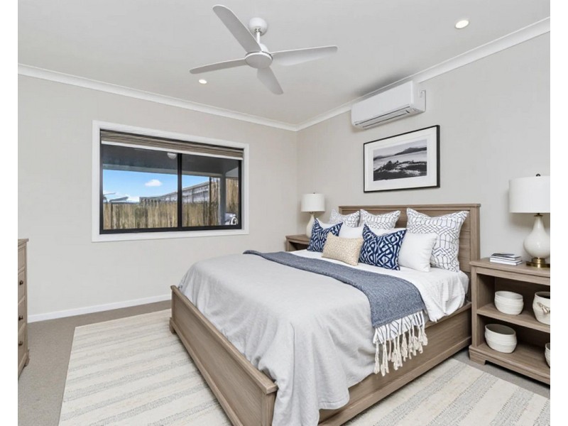 7 cooper Circuit, Nikenbah QLD 4655