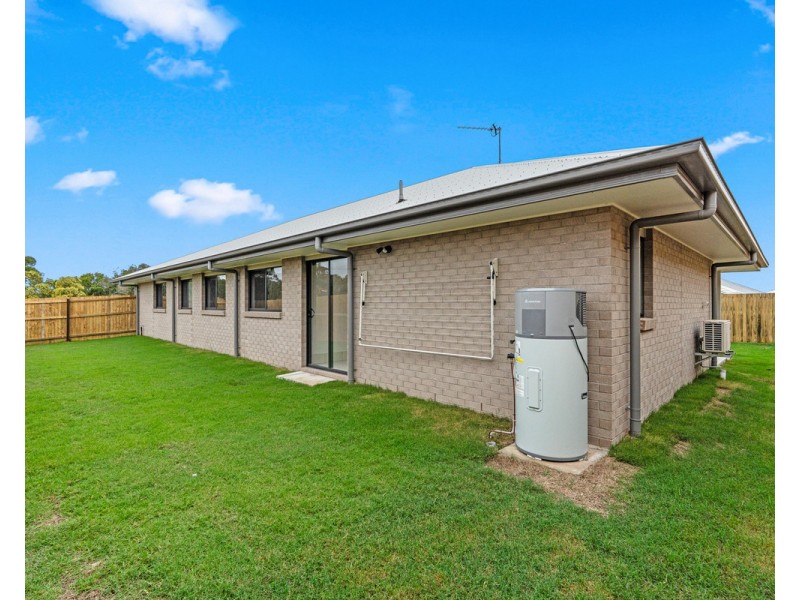 7 cooper Circuit, Nikenbah QLD 4655