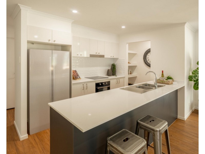 709 New Road, Nikenbah QLD 4655