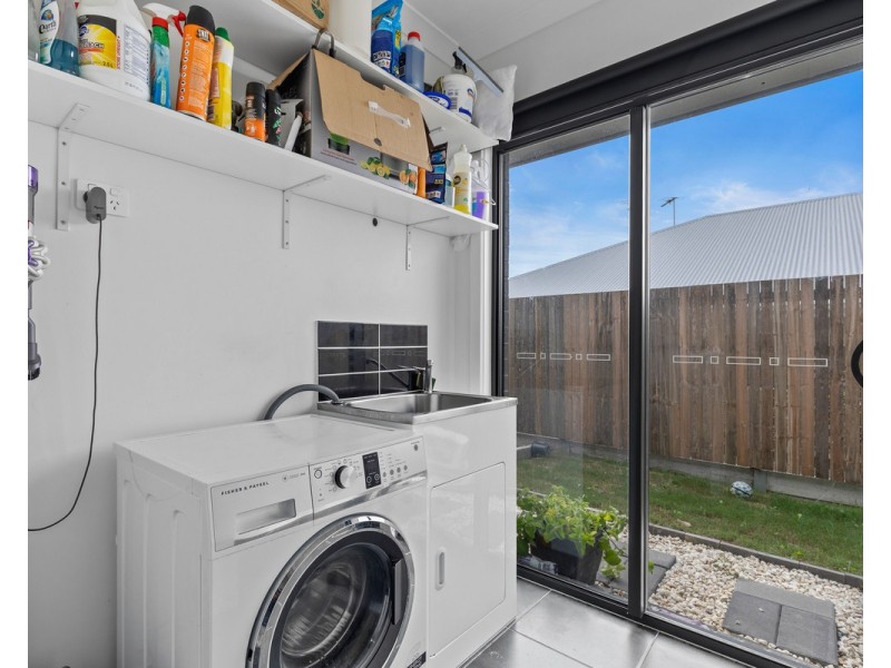 11 Miraflores Place, Wondunna QLD 4655