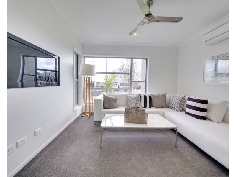 3 New Road, Coral Cove QLD 4670