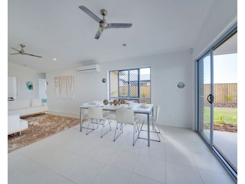 3 New Road, Coral Cove QLD 4670