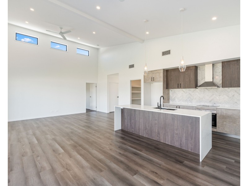 5 Humpback Circuit, Booral QLD 4655