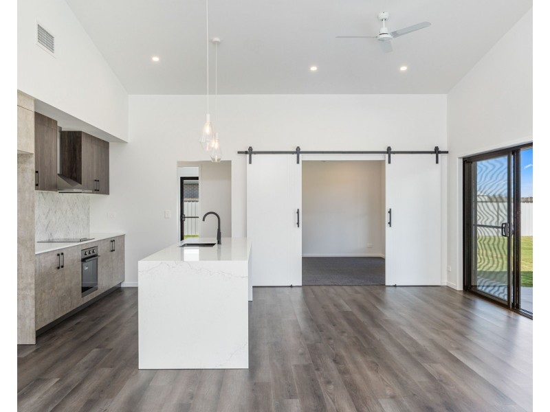 5 Humpback Circuit, Booral QLD 4655