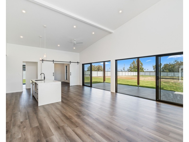 5 Humpback Circuit, Booral QLD 4655
