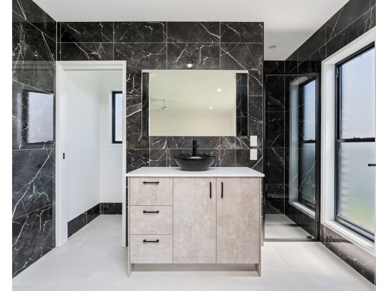 5 Humpback Circuit, Booral QLD 4655