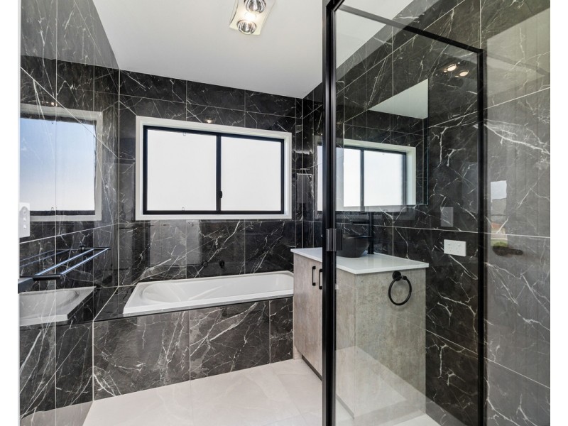 5 Humpback Circuit, Booral QLD 4655