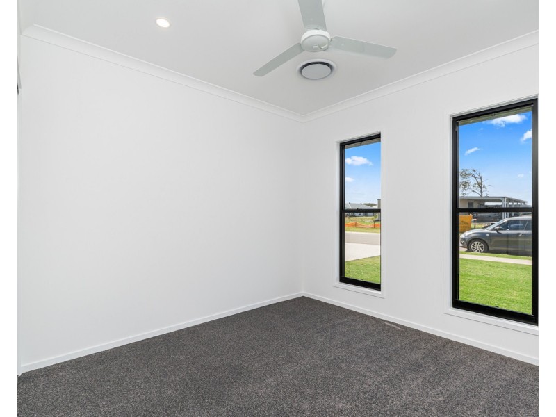 5 Humpback Circuit, Booral QLD 4655