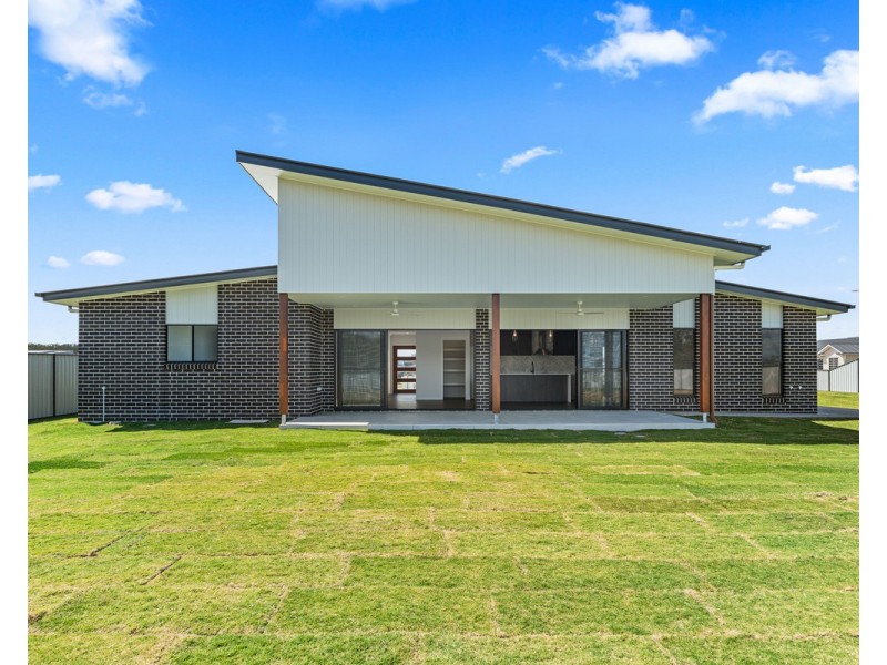 5 Humpback Circuit, Booral QLD 4655