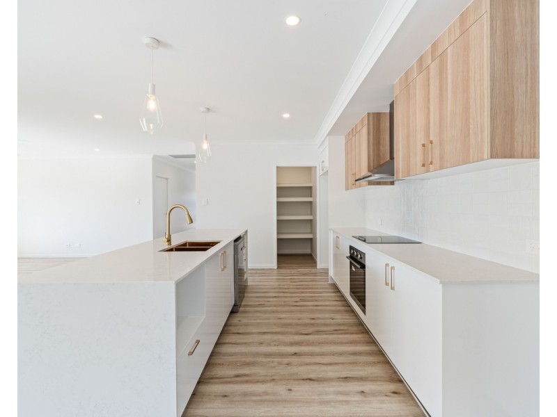9 Humpback Circuit, Booral QLD 4655