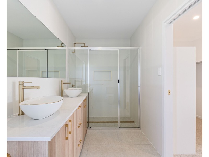9 Humpback Circuit, Booral QLD 4655