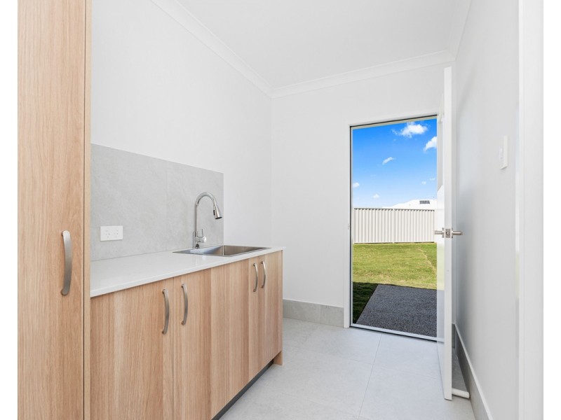 7 Humpback Circuit, Booral QLD 4655
