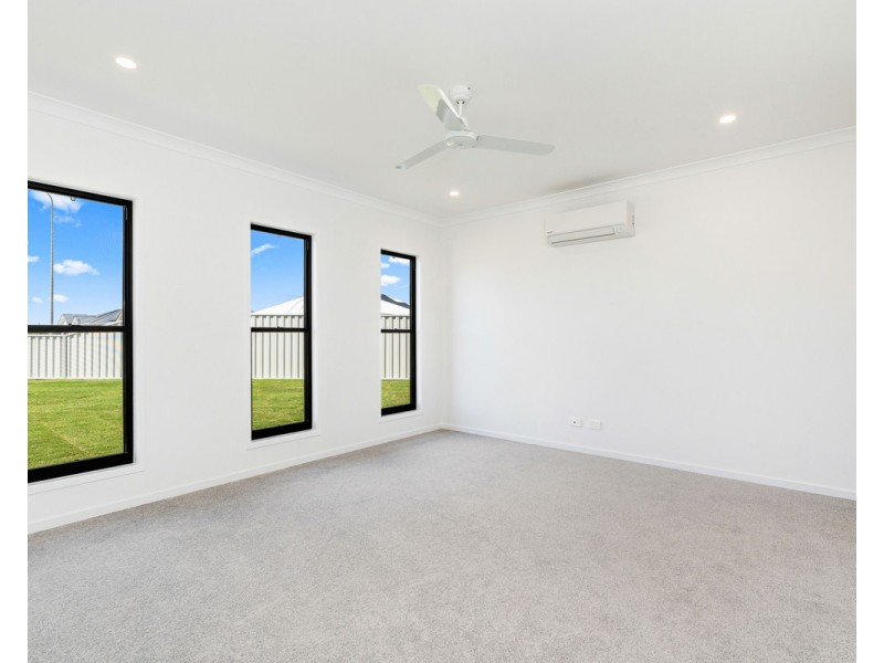 7 Humpback Circuit, Booral QLD 4655