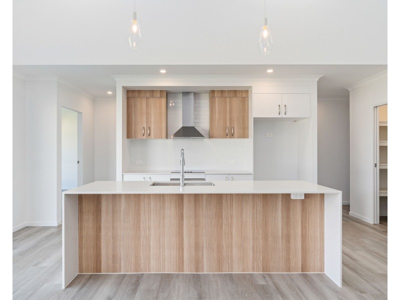 7 Humpback Circuit, Booral QLD 4655