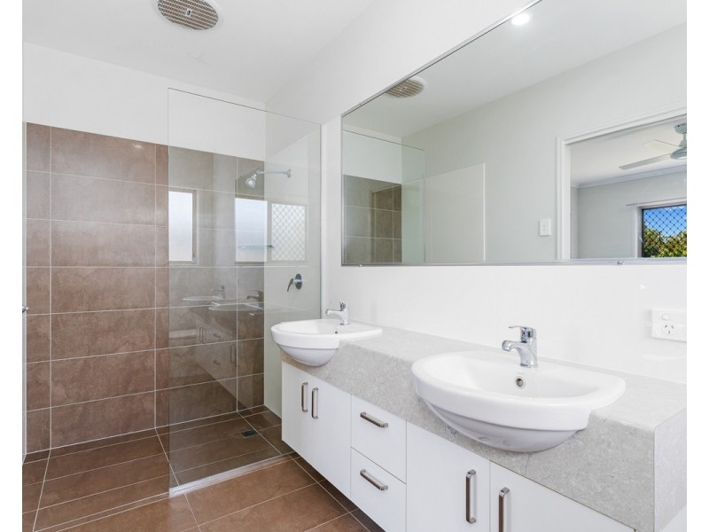 4 Bentley Way, Urraween QLD 4655