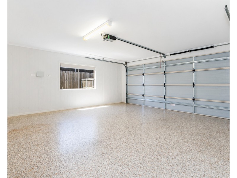 4 Bentley Way, Urraween QLD 4655