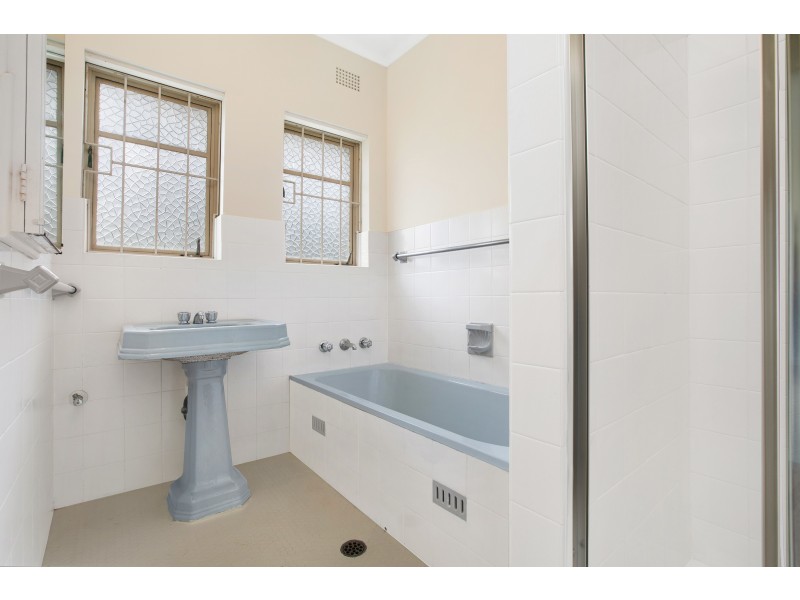 19 Valleyview Crescent, Greenwich NSW 2065