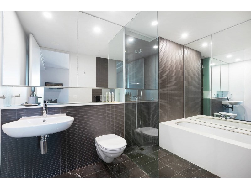 1402/3 Sterling Circuit, Camperdown NSW 2050