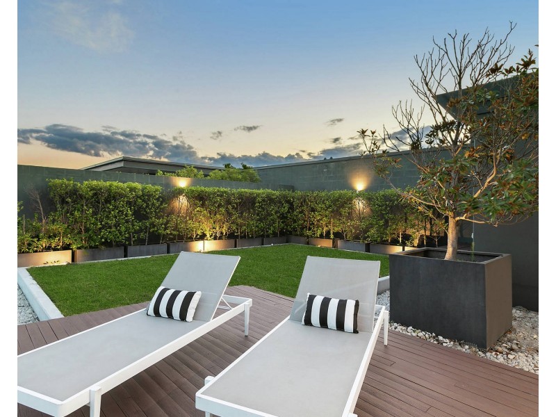 Penthouse 1603/1 Sterling Circuit, Camperdown NSW 2050