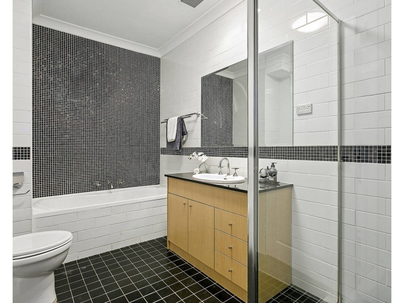 10/2a Pyrmont Bridge Road (enter via Foss St), Camperdown NSW 2050