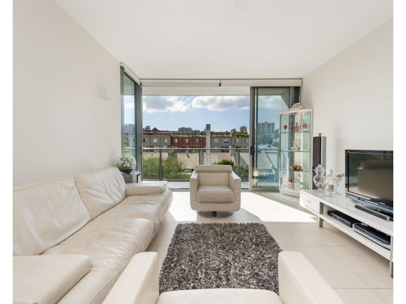 25/68 Sir John Young Crescent, Woolloomooloo NSW 2011